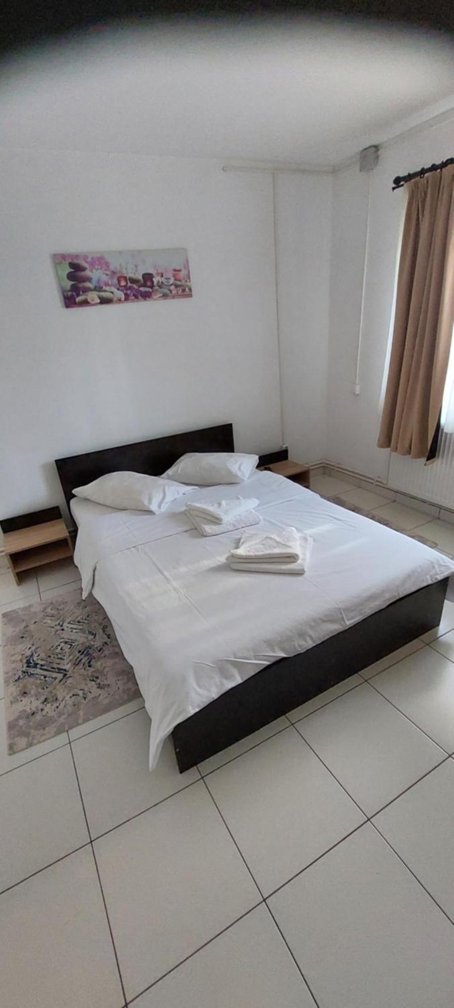 Apartament Octav Deva Buitenkant foto